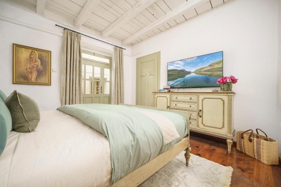 Sovrum med elegant inredning - Fastighet H3520.