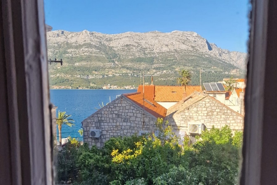 Havsutsikt från fastighetens 1:a våning.