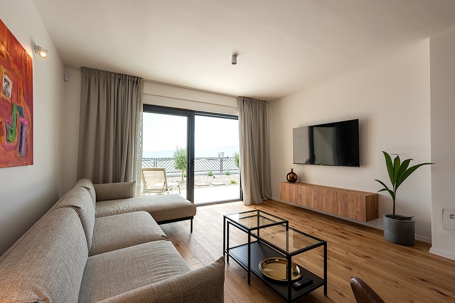 Vardagsrum för fastighet H3540 i Kostrena, Kroatien.