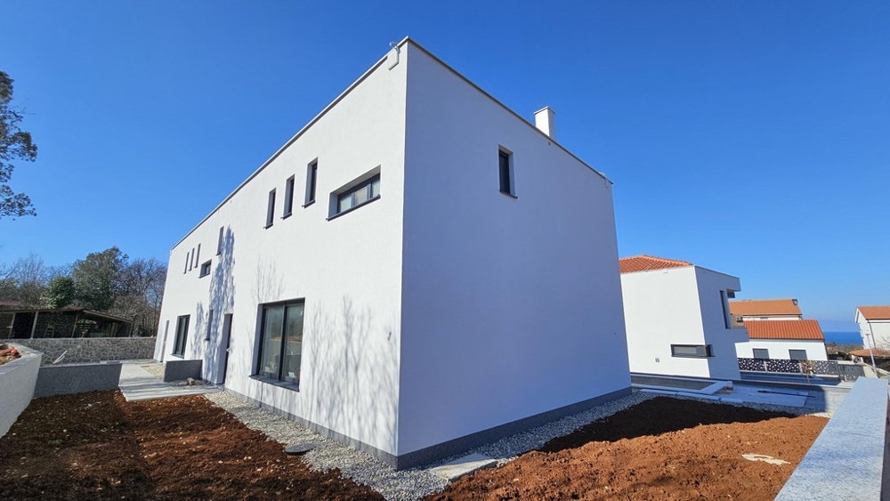 Nybyggt parhus med modern design