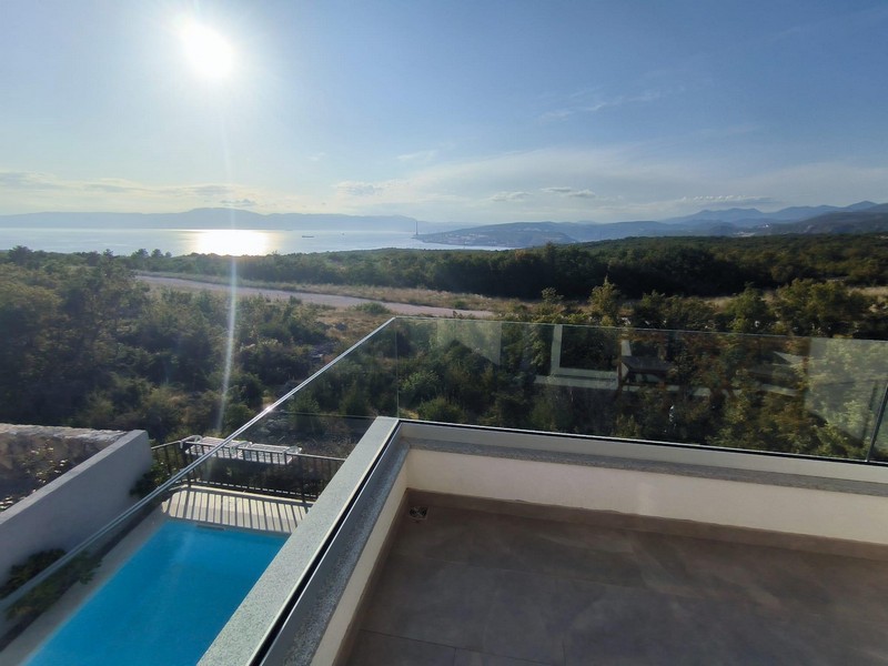 Havsutsikt över huset H3546, som är till salu i Smrika nära Crikvenica i Kroatien.