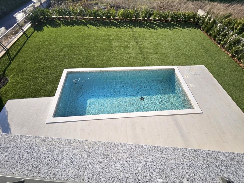 Pool av villa H3550 på ön Krk i Kroatien - Panorama Scouting.