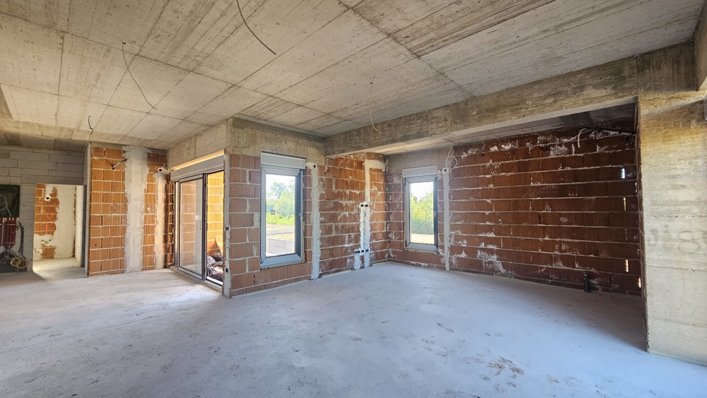 Bottenvåning med stort vardagsrum av fastighet H3578