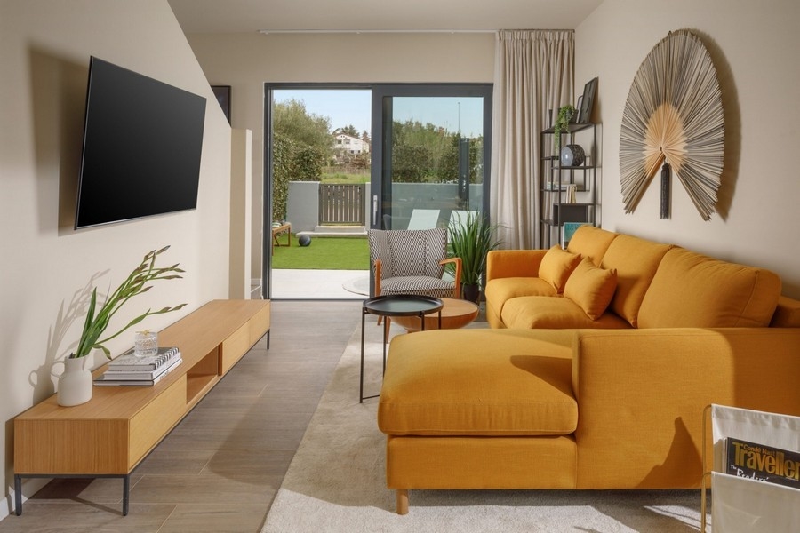 Vardagsrum för fastighet H3583 i Istrien, Kroatien.