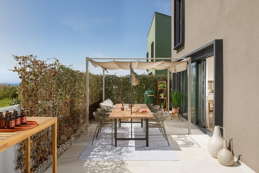 Uteterrass på fastighet H3583 i Kroatien.