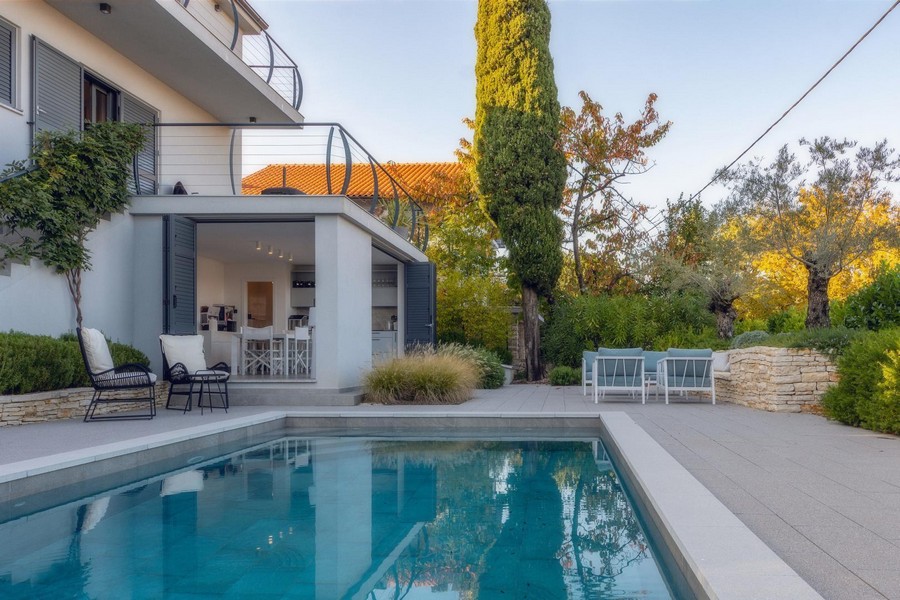 Pool av fastighet H3591 på ön Krk i Kroatien.