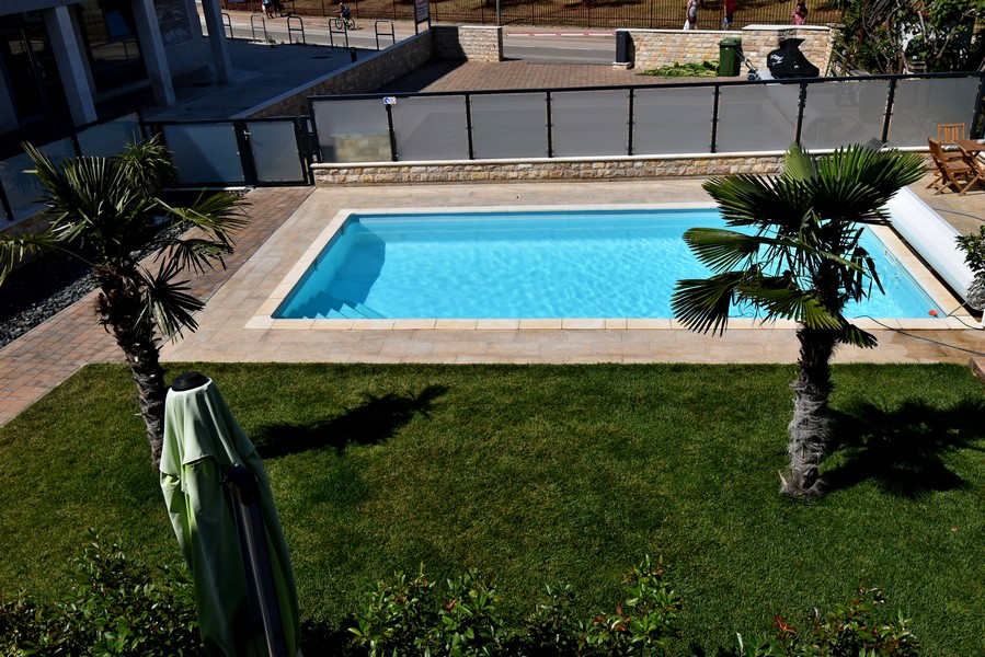 Pool av fastigheten H3602 i Novigrad, Kroatien - Panorama Scouting.