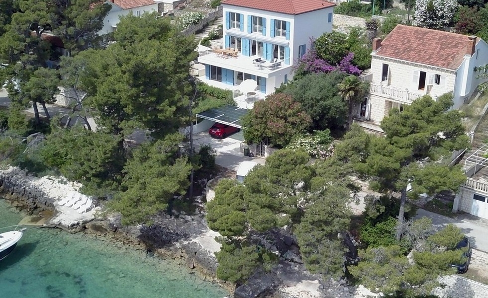 Köp ett hus vid vattnet i Kroatien - Panorama Scouting H3608