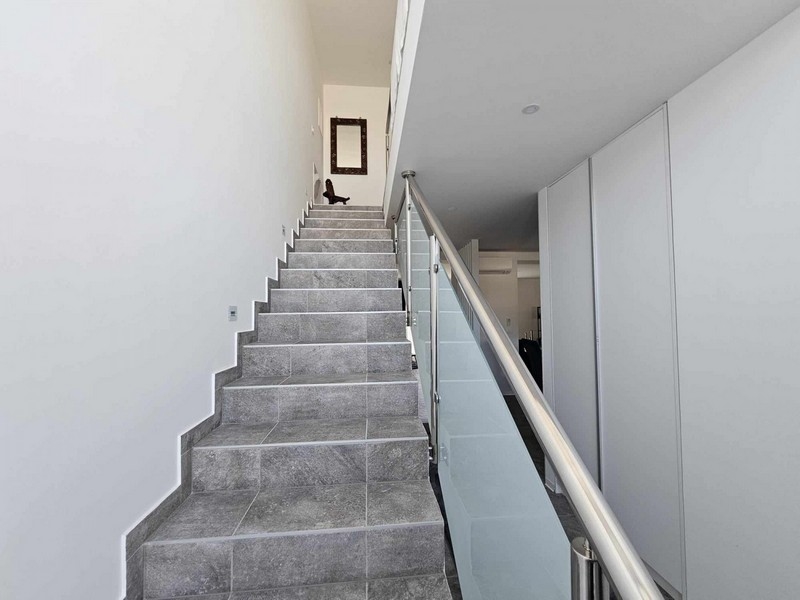 Trappa med glasräcken