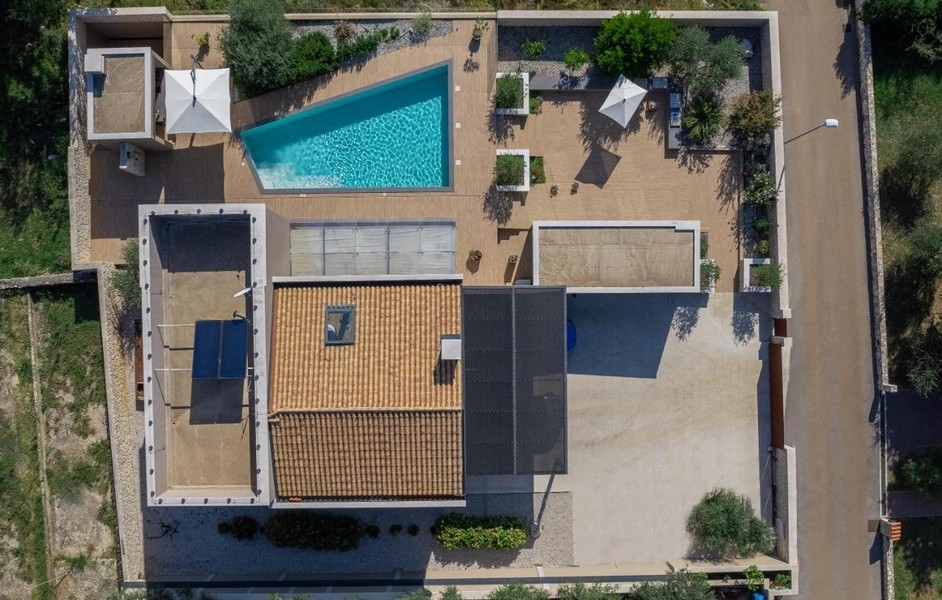 Fågelperspektiv av lyxvillan H3644 nära Umag i Istrien - Panorama Scouting.