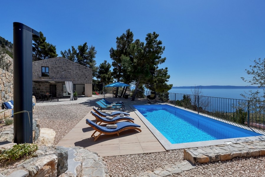 Villa med pool och havsutsikt till salu i Kroatien - Panorama Scouting H3649.