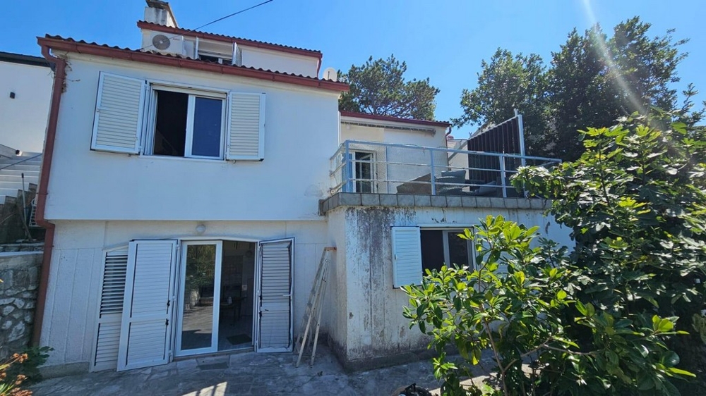 Hus för renovering till salu i Kroatien - Panorama Scouting H3658.