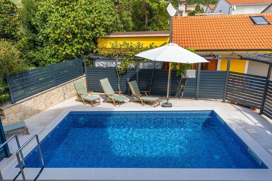 Pool av fastighet H3702 i Kroatien - Panorama Scouting