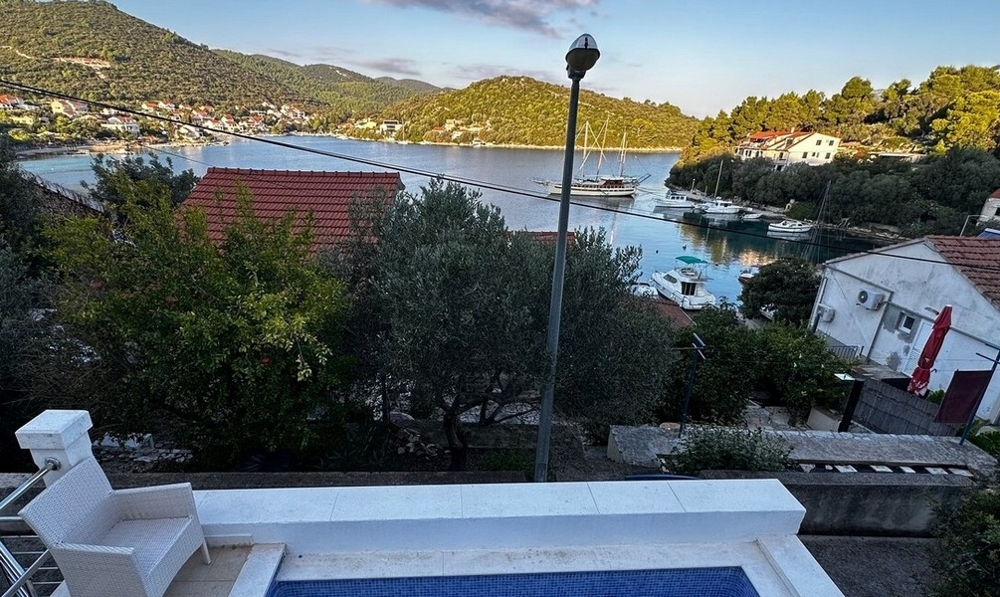 Köp ett hus med havsutsikt Kroatien - Panorama Scouting.