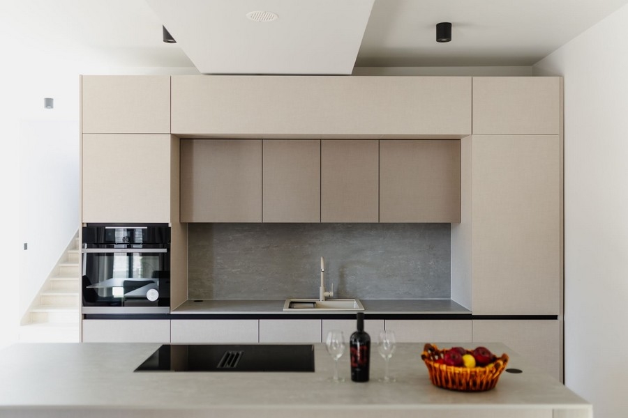 Modernt kök i ljus design