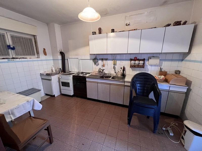 Vardagsrum med äldre inredning