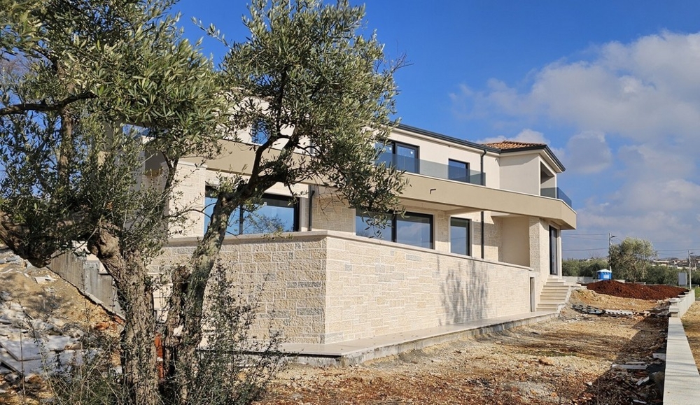 Lyxvilla till salu nära Kastelir i Kroatien - Panorama Scouting.