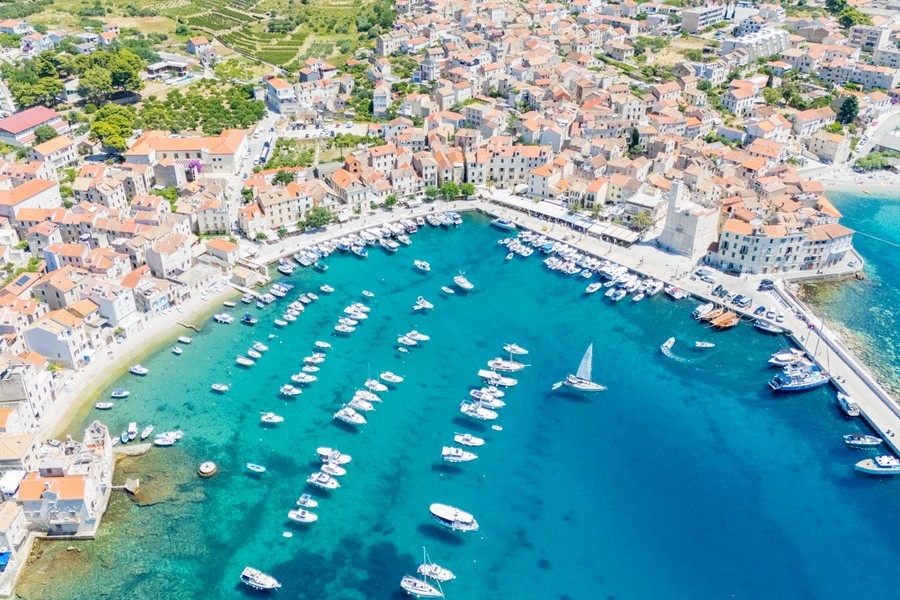 Fastigheter vid havet i Kroatien - Panorama Scouting H3811.