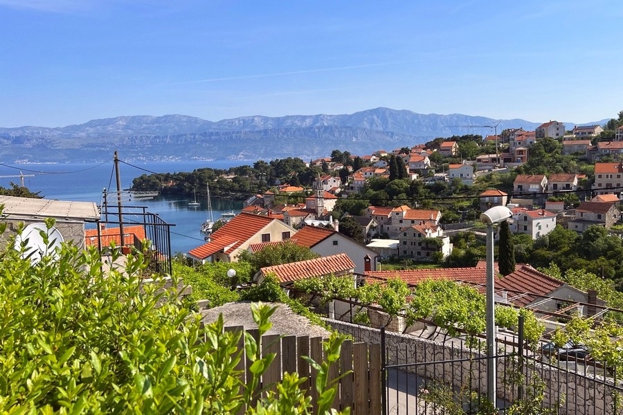 Fastigheter Brac Island.