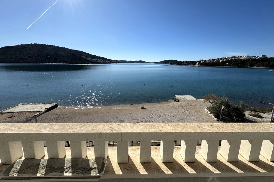 Villa vid Medelhavet i Rogoznica till salu - Panorama Scouting H3839.