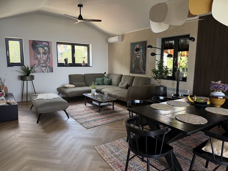 Modernt inrett hus med havsutsikt - fastighet H3866.