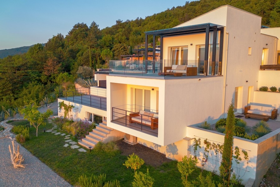 Rymlig villa med panoramautsikt över Kvarnerbukten