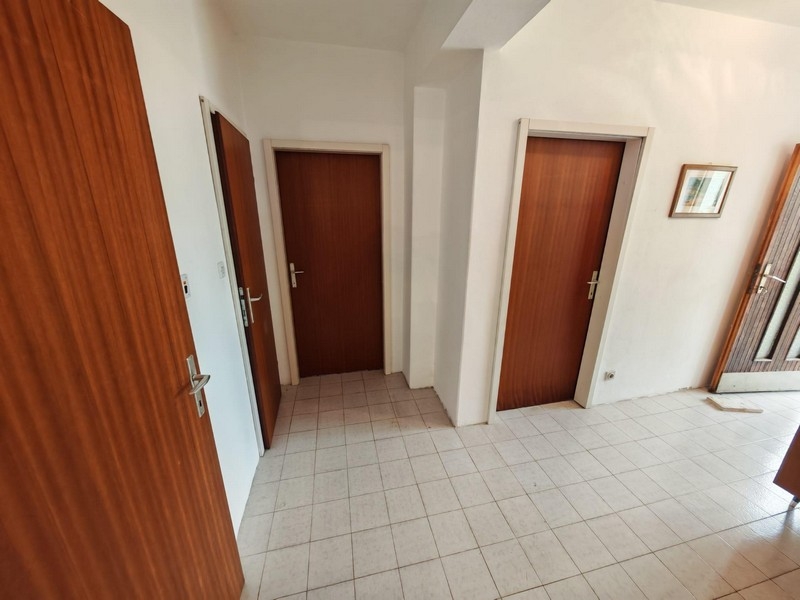 Entré till huset H3893.