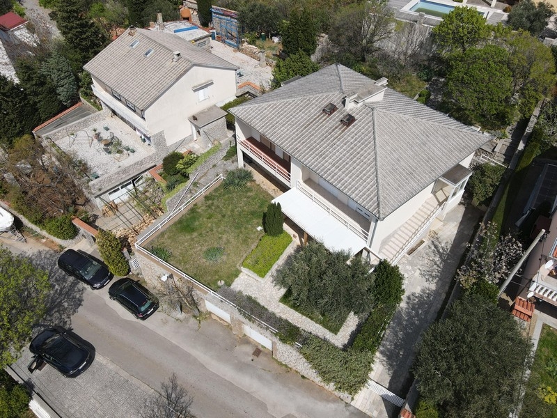 Hus Kroatien parhus luftfoto trädgårdstomt