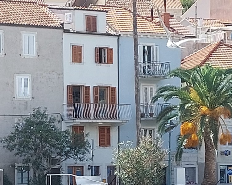Köp ett hus i centrum av Korcula - Panorama Scouting H3906.