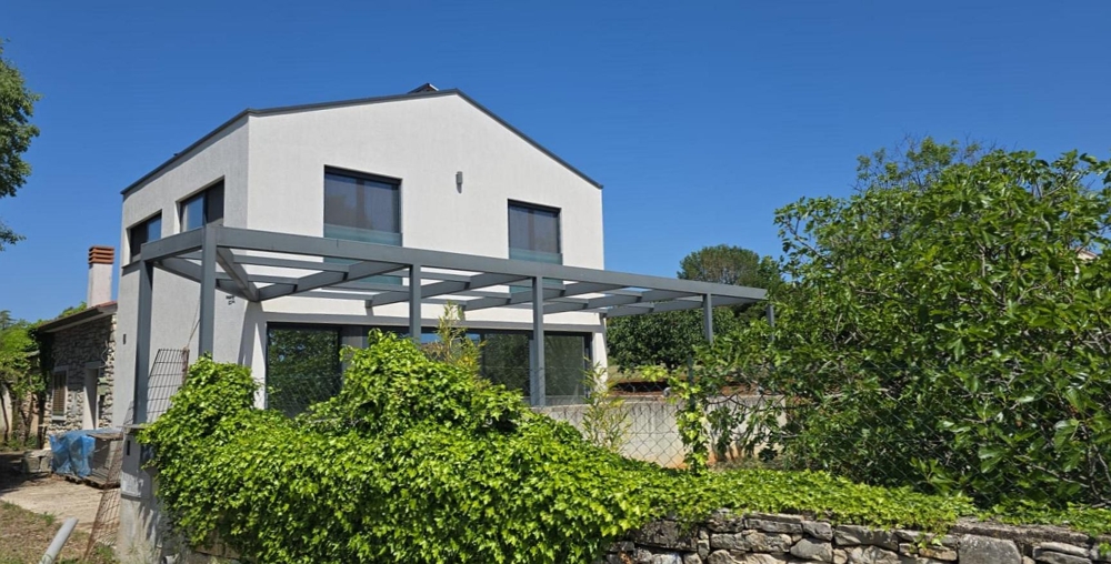 Köp modernt hus nära Porec i Kroatien - H3909