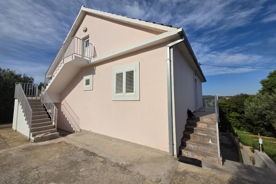 Baksida av erbjudande H3930.