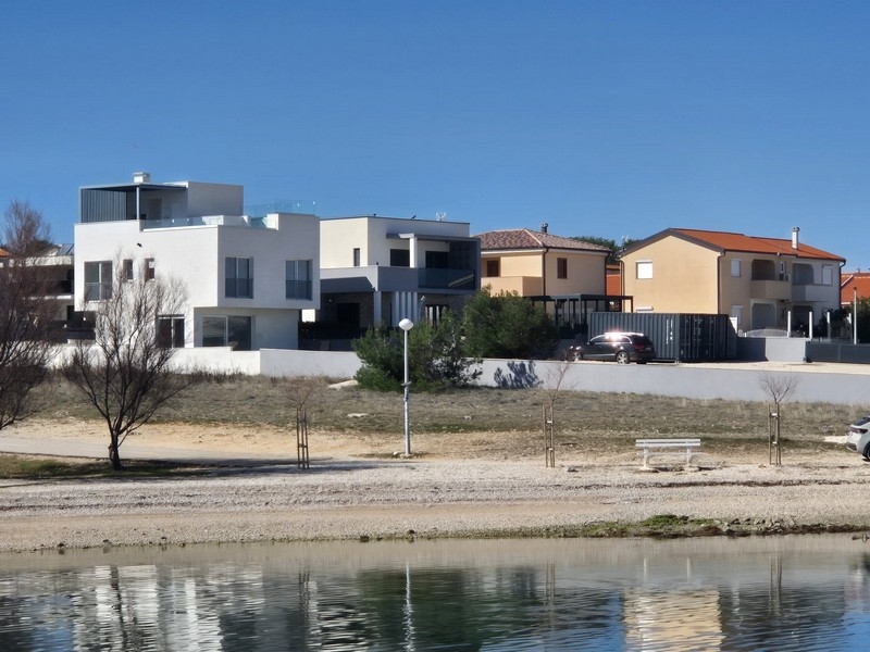 Villa vid havet på ön Vir i Kroatien.