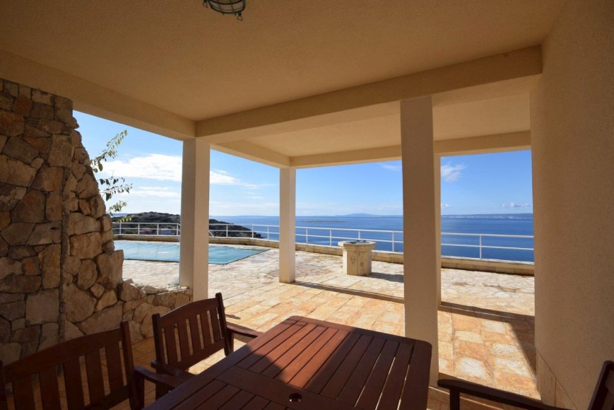 Fastigheter Kroatien - Utsikt från vardagsrummet i Villa H397