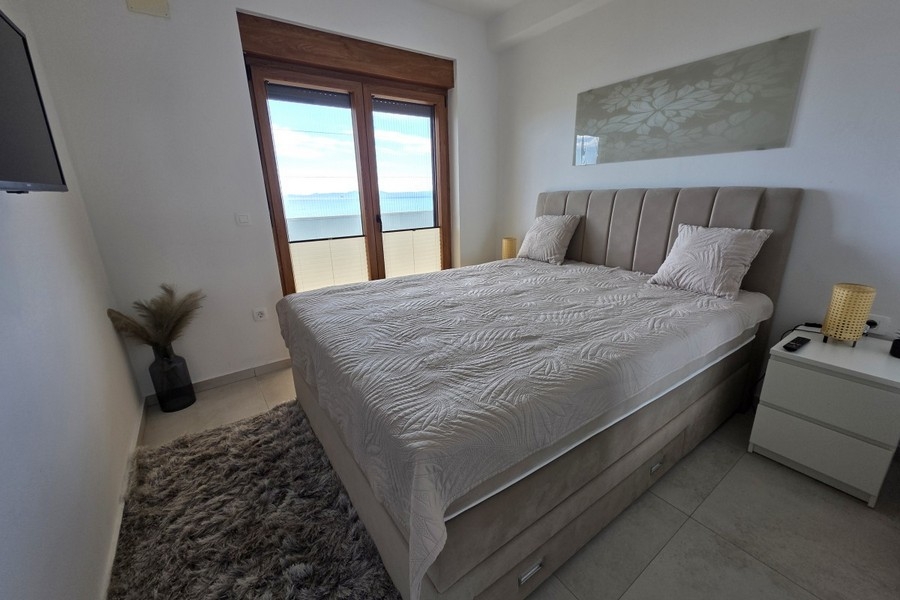 Sovrum med havsutsikt i villa i Kroatien