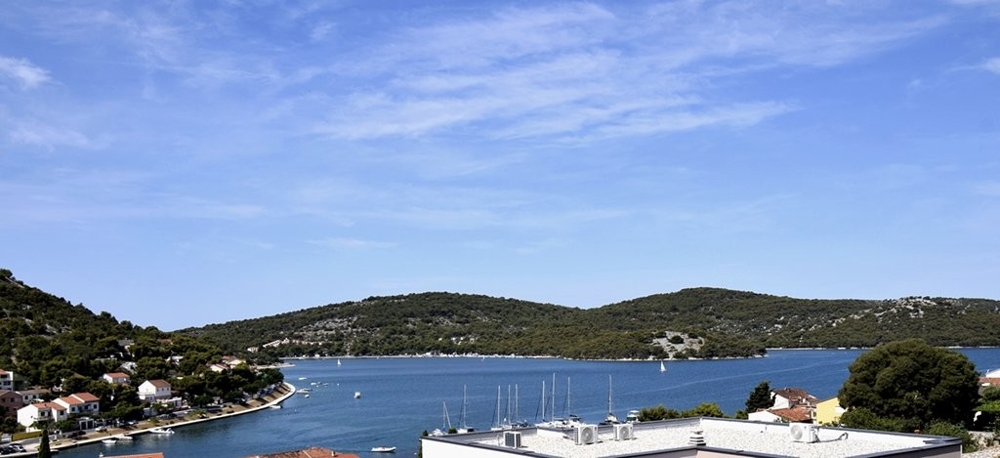 Utsikt över havet och Tisnobukten