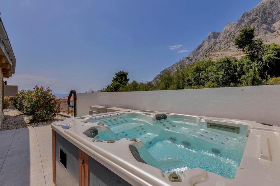 Jacuzzi utanför villan