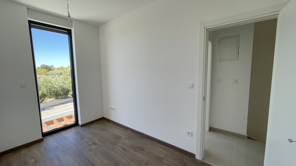 Sovrum med fransk dörr på övervåningen i Vodice