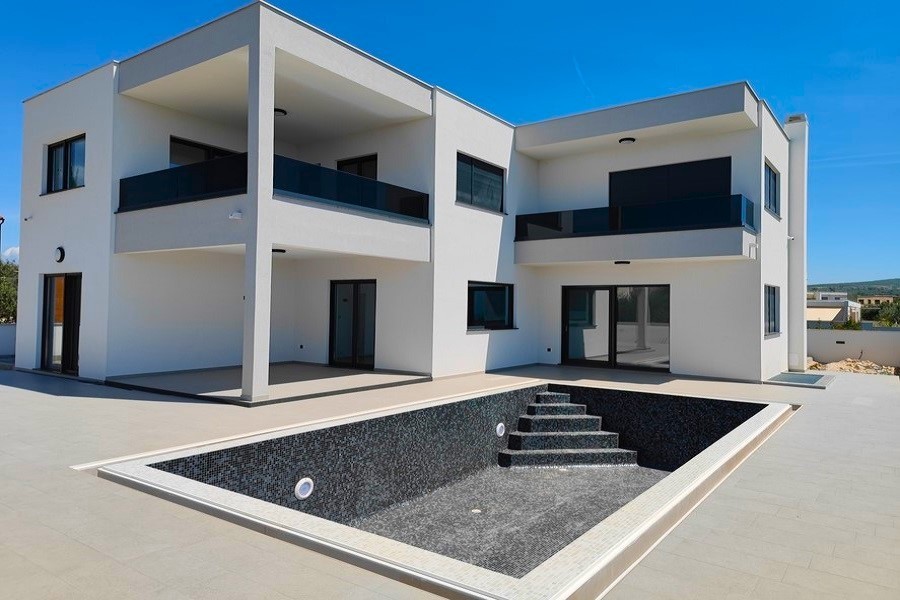 Ny villa med pool i Primosten