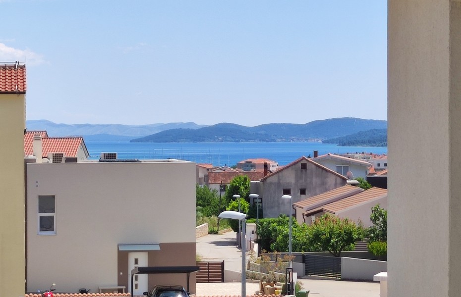 Utsikt över havet och öarna framför Vodice