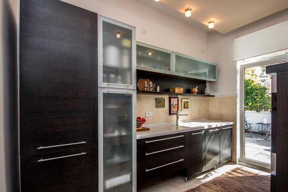 Köket är också modernt och utrustat med hög standard.