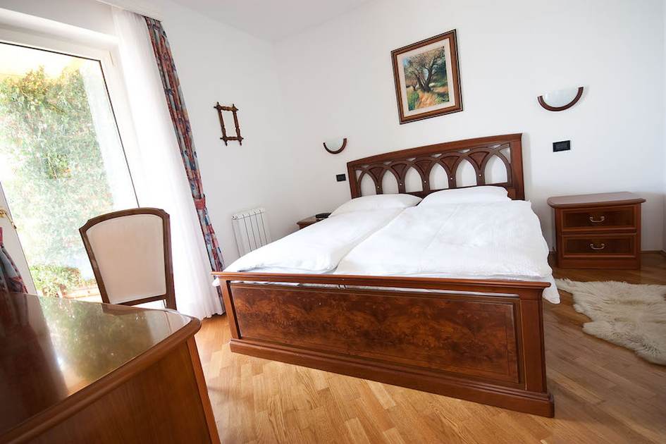 Ytterligare ett sovrum i villan nära Medulin.