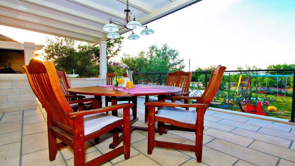 Utsikt över terrassen på Villa H622.