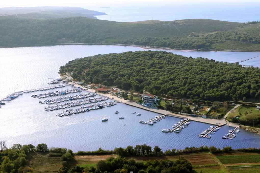 Köp fastighet vid marinan - Panorama Scouting.