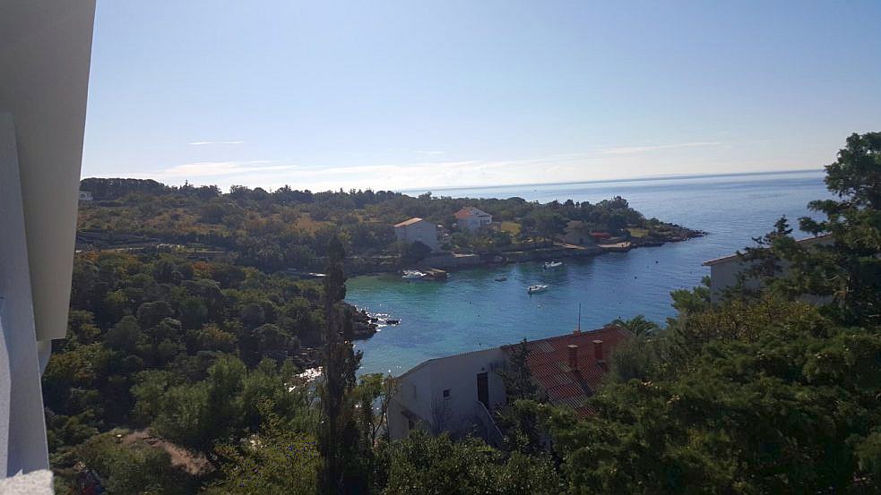 havsutsikten från lägenhetsvillan till salu på Pag. Fastigheter vid havet - Panorama Scouting