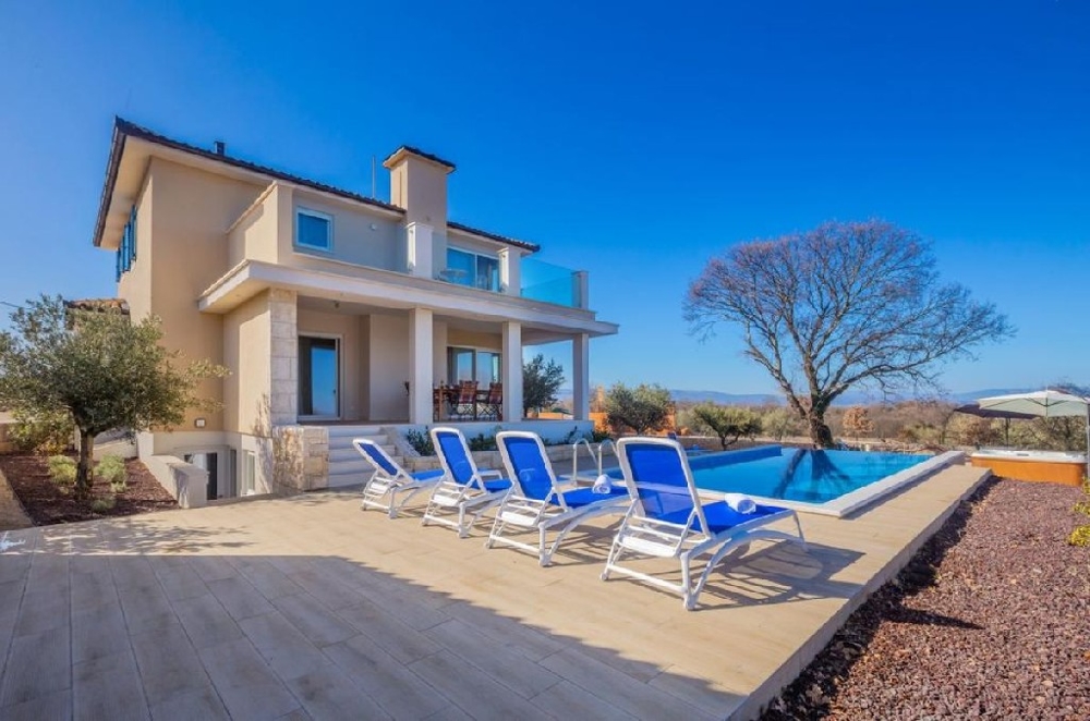 Högkvalitativ och modern inredning av fastigheten H842.