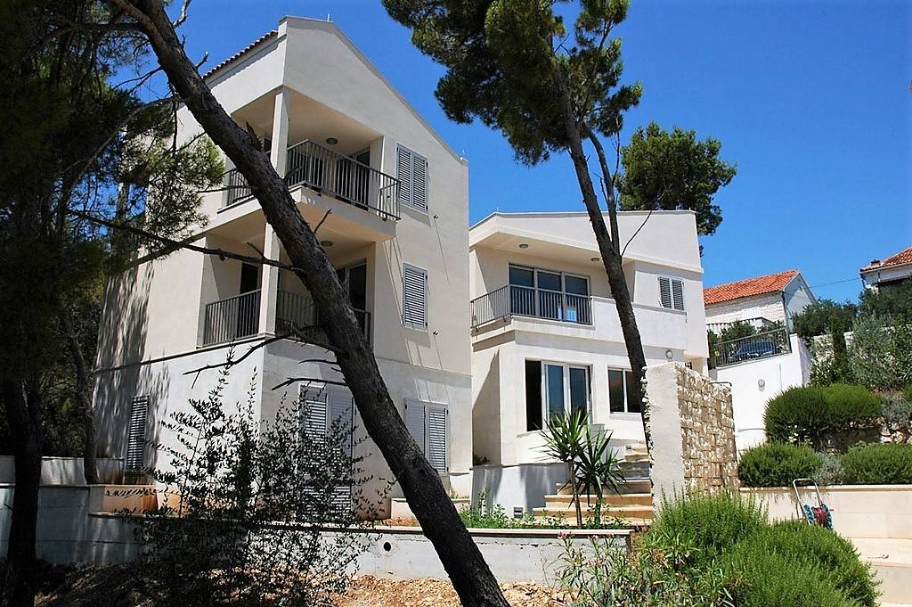 Köp en modern villa i Kroatien, Brac Island.