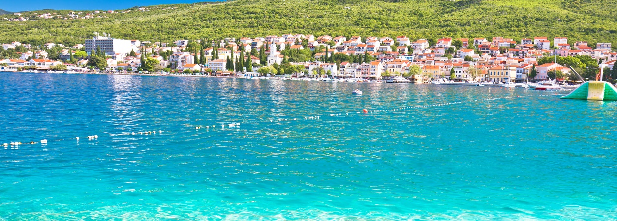 Köpa hus, villor, lägenheter vid havet i Kvarnerviken.